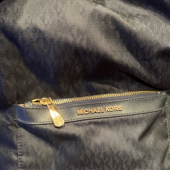 Michael kors backpack - Picture 4 of 10